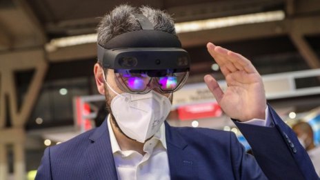 Големият сблъсък за 2022: Кой ще се добере до талантите за метавселената 