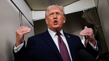 Wall Street е скептичен за идеята на Тръмп за ограничение на лихвите по кредитните карти