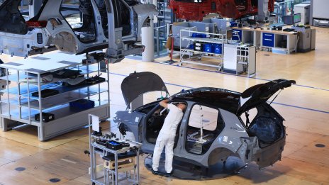 Volkswagen удължава партньорството си в облачните технологии с Amazon