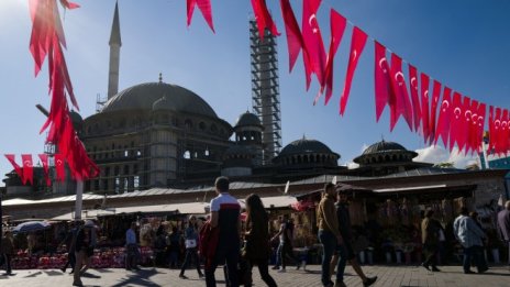 Турция отново остави лихвата без промяна въпреки поевтиняващата лира