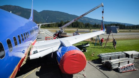 Излязъл от употреба Boeing 737 се превръща в частна вила на остров Бали