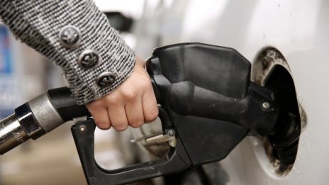 Ръстът на оборотите на търговците на дребно се забавя през септември