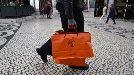 Hermes загърби проблемите в сектора с ръст на продажбите в Китай