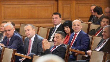 Приемането на бюджета на ЦИК прерасна в дебат „за“ или „против“ машинното гласуване