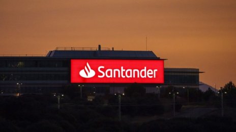 Santander е загубила почти 9 млрд. евро през 2020 г.