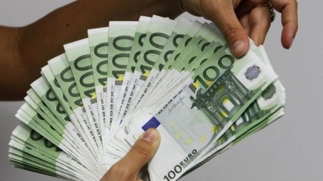 Предложение, на което не може да се устои - 560 евро на месец, без да работиш