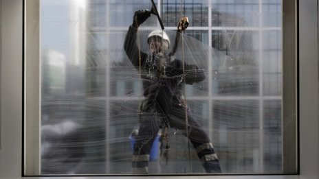 Заради избора на професия мъжете у нас вземат по-високи заплати