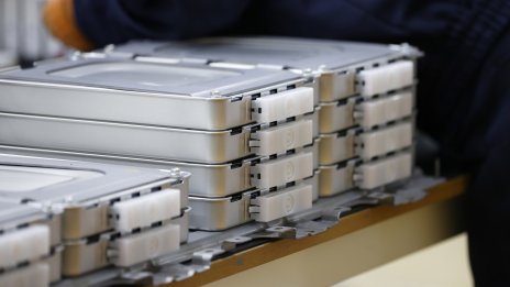 Френски стартъп набра 2 млрд. евро за изграждане на завод за електромобилни батерии