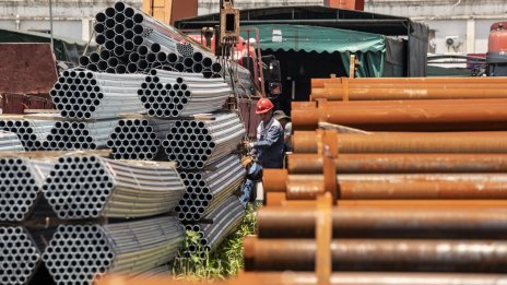 Активността на руските производители нарасна за пръв път от шест месеца