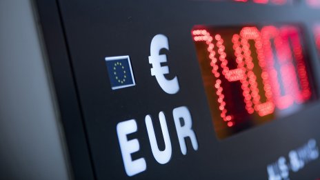 Фондовите борси в Европа изпратиха сесия на червена територия