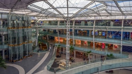 България отваря моловете от понеделник след разпореждане на Борисов*