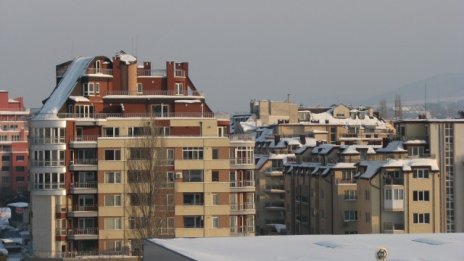 Все по-малко нови жилища излизат на пазара