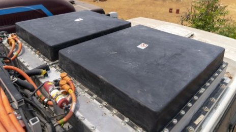 Reliance и Ola Electric попадат в списъка на Индия за субсидиране на батерии