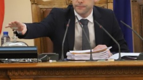 Минчев: Има предпоставки мораториумът върху тока да падне преди крайния му срок