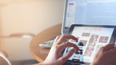 IT експерт: Авторските права върху произведения, създадени с AI, принадлежат на поръчителя