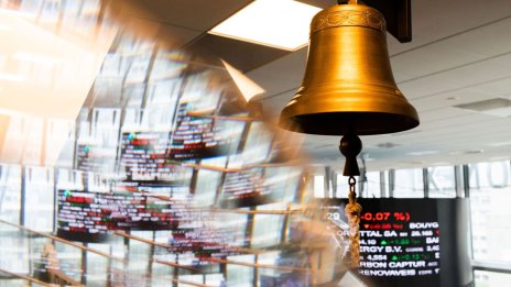 Европейските акции затвориха с повишения в понеделник