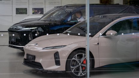 Nio записа първа тримесечна печалба след десетилетие на финансови неволи