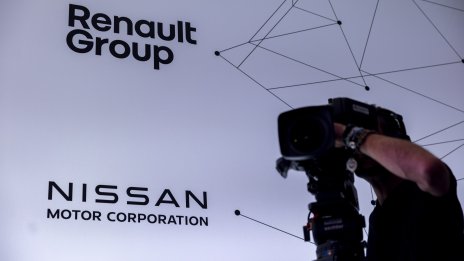 Renault понася непарична загуба от 9,5 млрд. евро заради Nissan