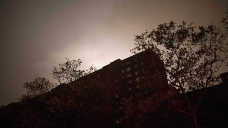 Ураганът Сaнди парализира американското източно крайбрежие