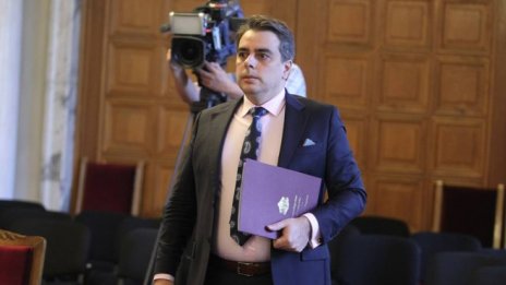 Асен Василев: Старият План за възстановяване би бил в ущърб за енергетиката
