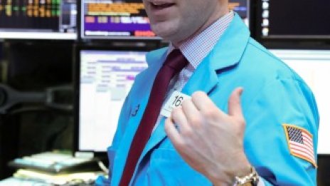 Dow Jones прибавя близо 200 пункта след съобщението на Тръмп за митата*