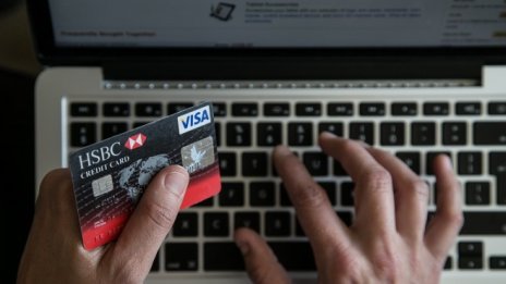 Графика на деня: Покупателните навици на мъжете и жените в интернет