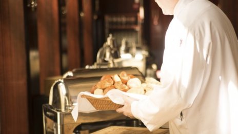 Недостигът на обслужващ персонал по Черноморието остава проблем за туризма