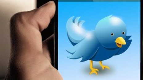 Социалните медии изместват телефоните при комуникацията