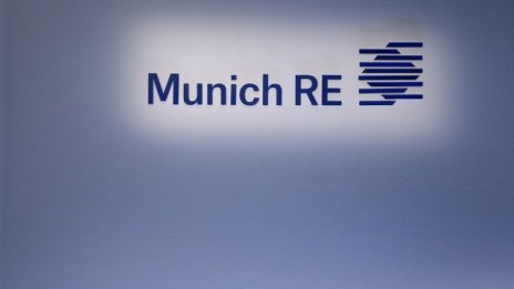 Тримесечната печалба на Munich Re спадна с по-малко от очакванията