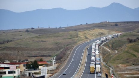 Парламентът поиска ЕК да започне процедура срещу Гърция за блокираната граница