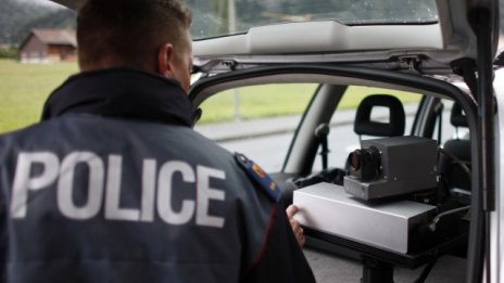 Какви са глобите и ограниченията на скоростта в чужбина 