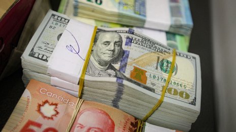 Понижението на рейтинга измести фокуса от инфлацията към растящия дълг на САЩ
