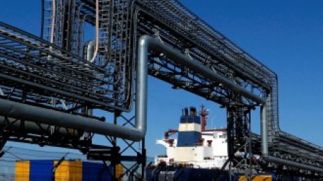 Спад в броя заразени с коронавирус и новите санкции на САЩ оскъпиха петрола*