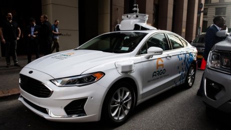 Автопроизводителите се затрудняват с плановете за автономно бъдеще