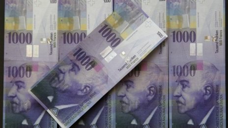 Икономиката на Швейцария също продължава да страда