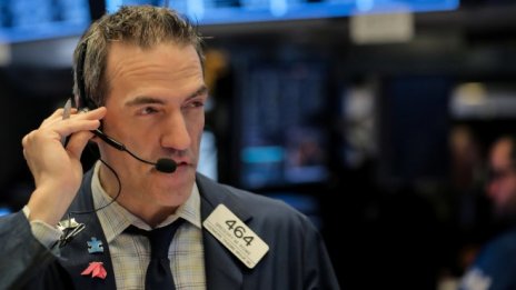 Dow прибавя близо 140 пункта на фона на оптимизма около търговските преговори*