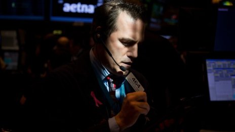 Сривът на криптопазара активира масови разпродажби на технологични акции*