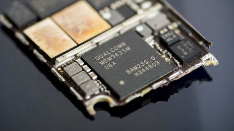 Qualcomm и Google ще разработват съвместно AI технологии за автомобили