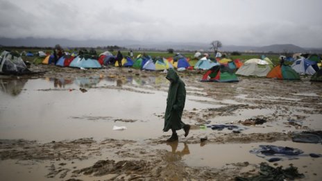 Македония се надява мигрантската криза да ѝ донесе членство в НАТО