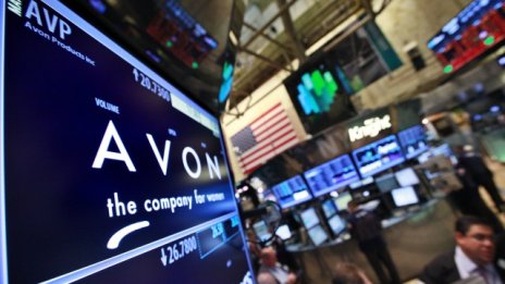 Българинът, подал фалшива оферта за придобиване на Avon, е задържан*
