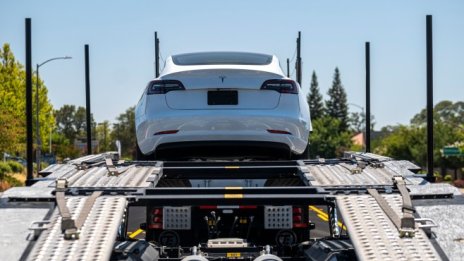 Шофьорите на електромобили Tesla спестяват милиони тонове въглероден диоксид
