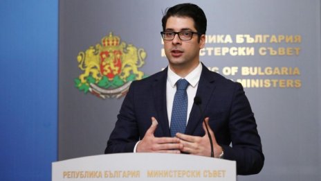 Пеканов: Приемането на еврото зависи от икономическата ситуация