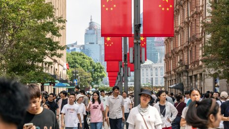 Дефлацията в Китай отслабва, но натискът върху цените продължава