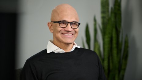 Сатя Надела чества 10 години начело на Microsoft. Какво обаче му предстои?