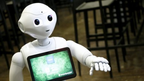 Pepper &ndash; роботът, който вече учи и български