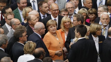 Германският парламент одобри помощта за испанския банков сектор