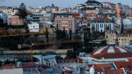 Ултрабогатите хора в Китай губят любимия си път за бягство към Европа