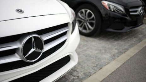 Mercedes стартира мащабна сервизна акция в САЩ заради проблем със спирачките