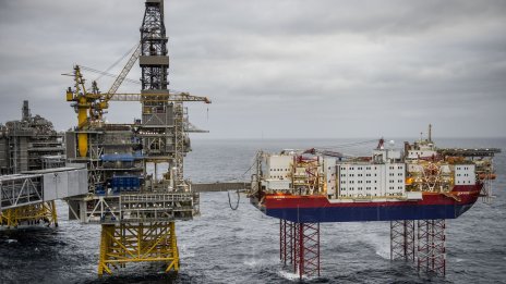 Петролът поскъпва в очакване на заседанието на Фед и новите насоки на ОПЕК*