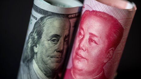 На Китай му липсва откритостта и надеждността, за да оспори доларовата доминация